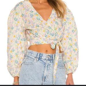 Lovers and Friend Women’s Wyatt Top in Catherine Floral. Cropped, size S